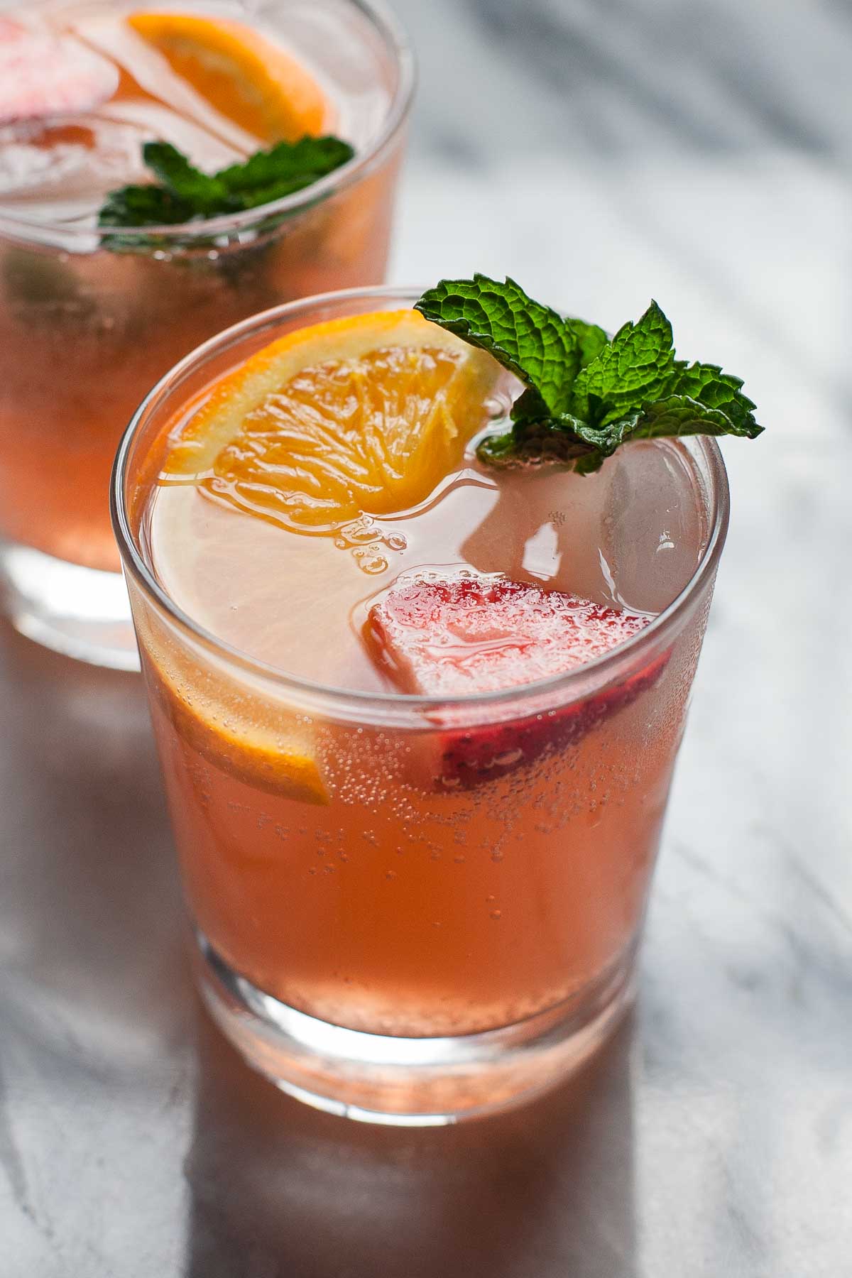 Strawberry Orange Ginger Fizz (Sin gluten, Paleo, Sin azúcar refinada)