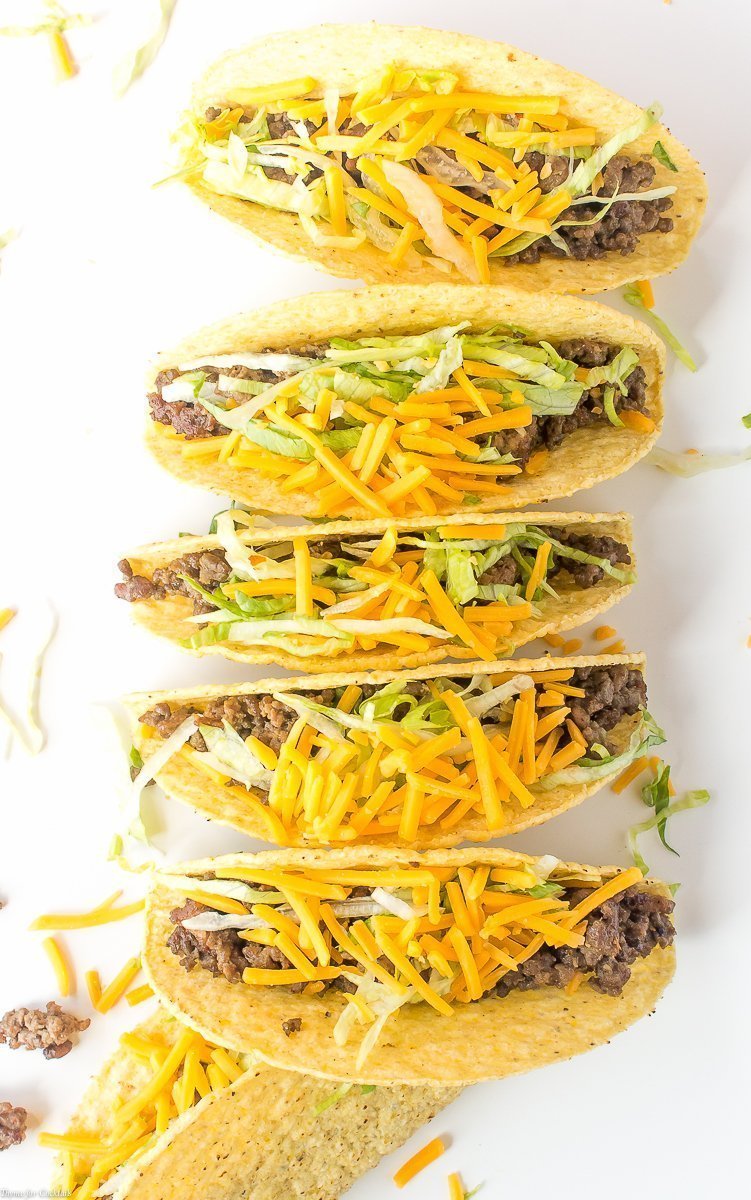 No es el Cinco de Mayo sin una tonelada de tacos. ¿Conoces algún truco para hacer tacos para el público? ¡Echa un vistazo a estos 5 consejos para los excelentes tacos de carne molida y aprende mis instrucciones justo a tiempo para el Cinco de Mayo!