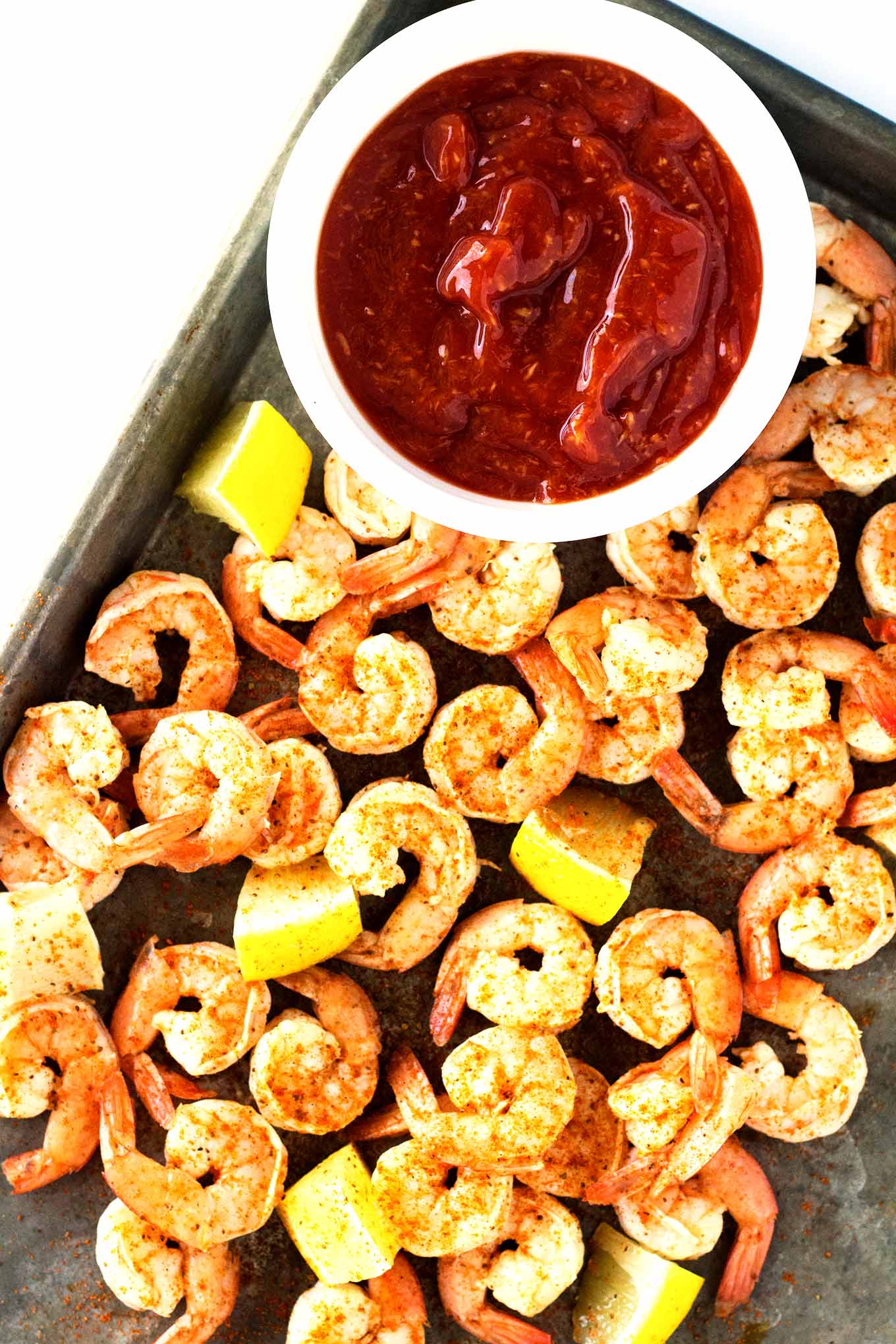 ¡Estos viejos camarones con especias de la bahía tardan menos de 5 minutos en prepararse y se sazonan a la perfección con 4 ingredientes simples!