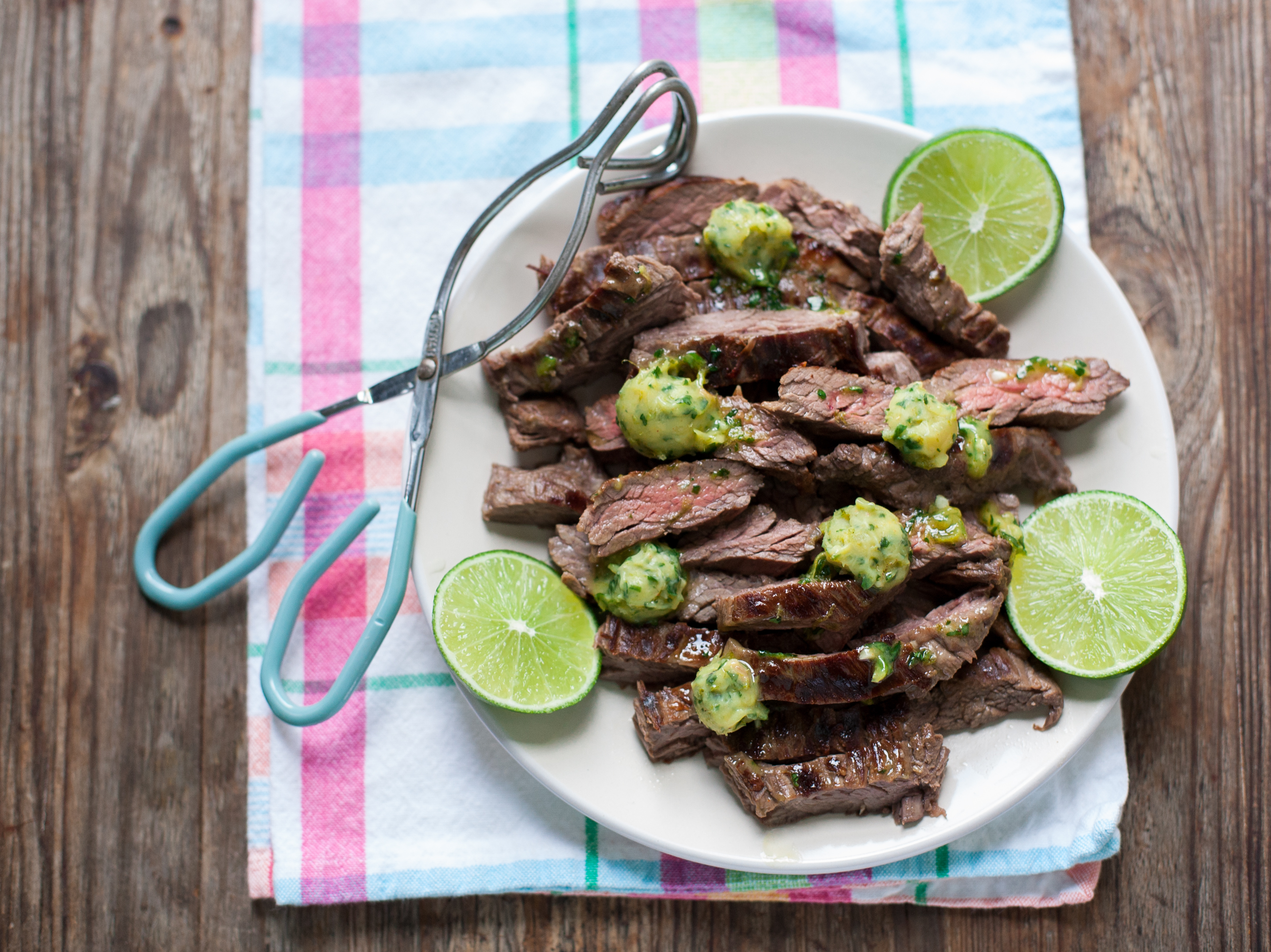 Anuncio de Paleo Planet + Skirt Steak marinado con cilantro-lima Ghee | acalculatedwhisk.com