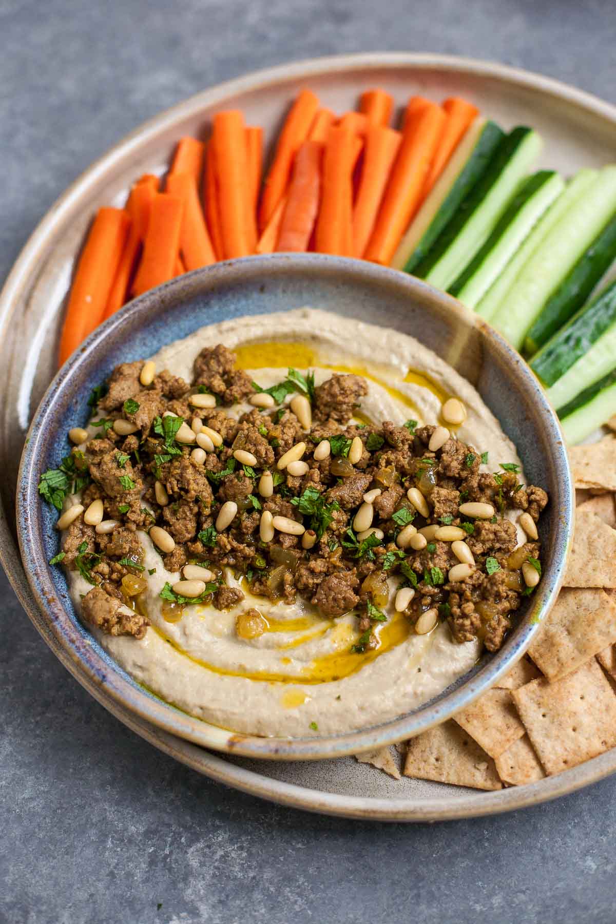 Baba Ganoush con cordero con especias y menta