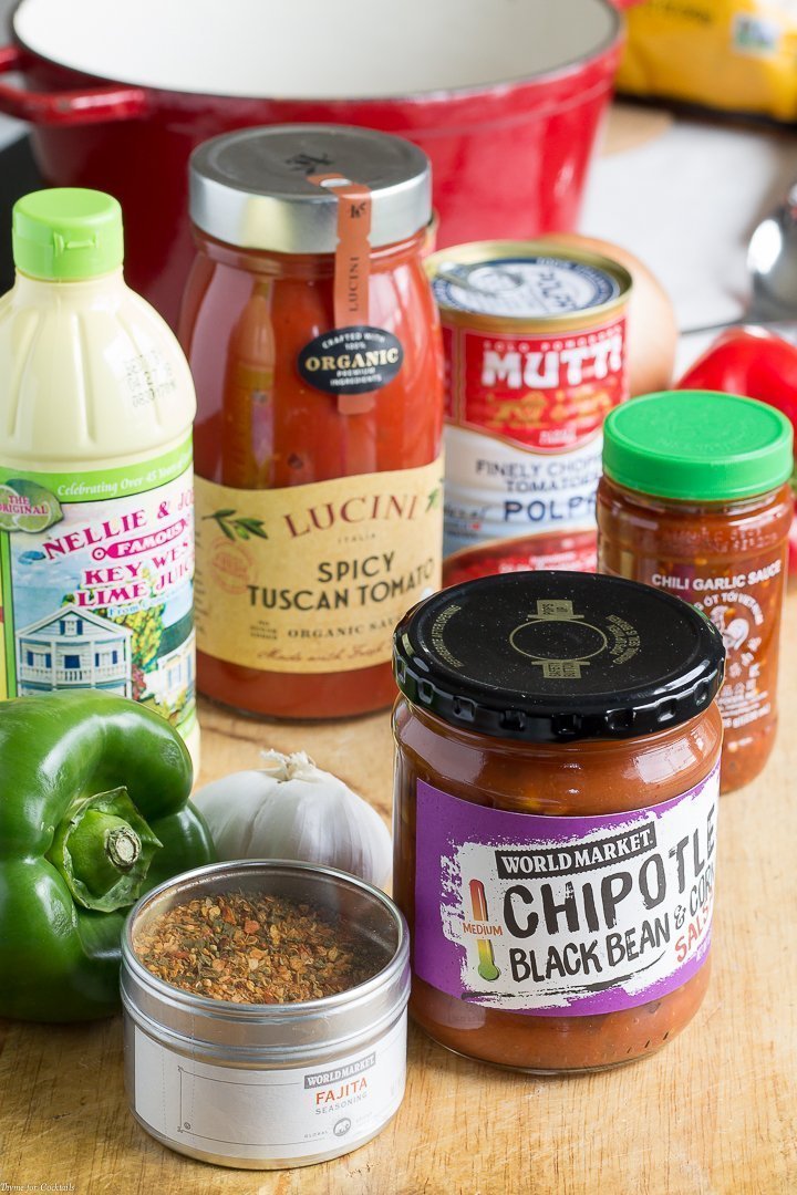 Deje que su espíritu competitivo brille cuando sorprenda a los invitados con el bar de queso y queso Tex Mex Chili Cheese para su fiesta de medio tiempo. ¡El 3 Queso Queso es un verdadero ganador también!