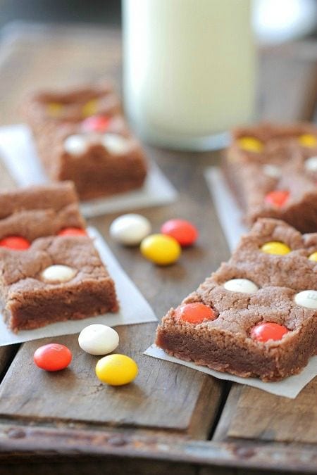 Barras de galletas de chocolate festivas