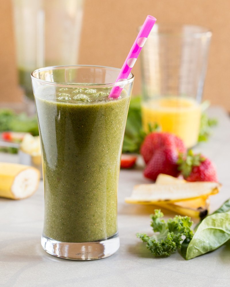 ¿Te has sentido lento y necesitas arrancar tu sistema? Comience su día tomando un batido verde no lácteo lleno de frutas saludables, verduras y mucha vitamina C.