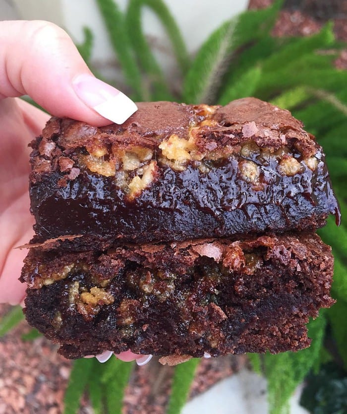 Gooey Krispie Treat rellenas Browies