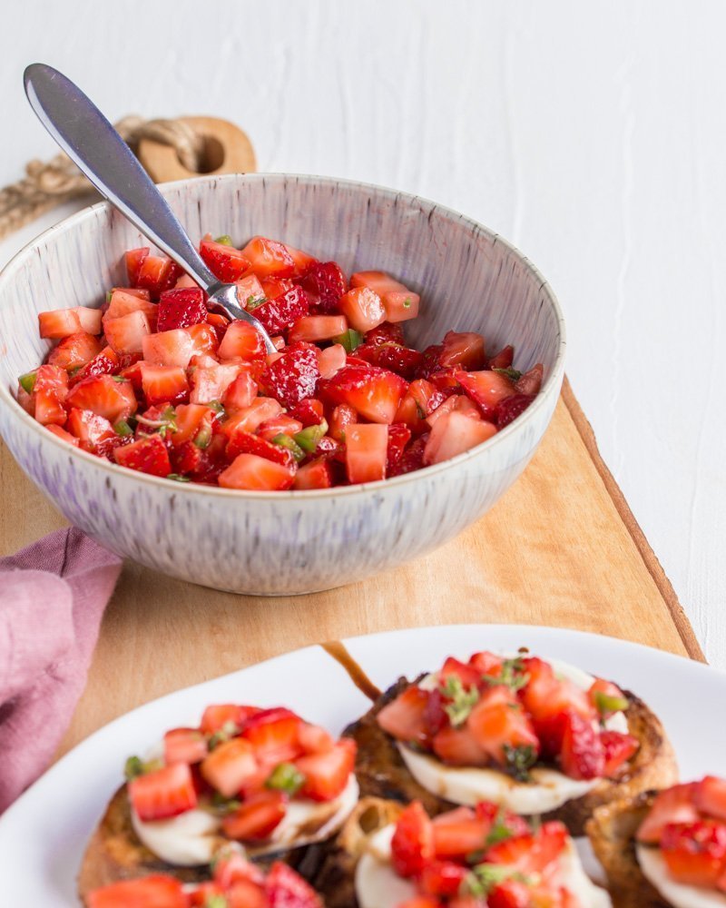 relleno de jalapeño de fresa para fresa jalapeño bruschetta