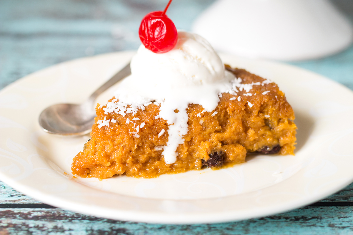 ¡Este Pudín o Pone dulce de patata de Jamaica es dulce, con notas de canela, nuez moscada y vainilla! | cocinartheglobe.com