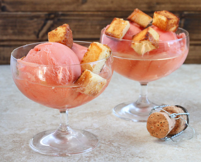  Champagne Sundaes (con croutones de bizcocho tostado) 