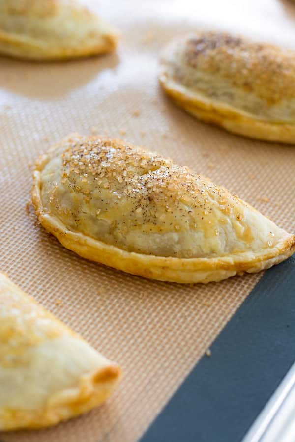Empanadas de calabaza con un aderezo de canela crujiente!