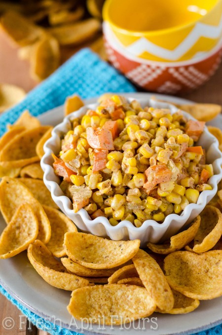 Salsa cremosa con sabor a sudoeste: aligerada salsa de maíz cremoso, condimentado con condimentos caseros para tacos. ¡Excelente con chips de maíz o tortilla!