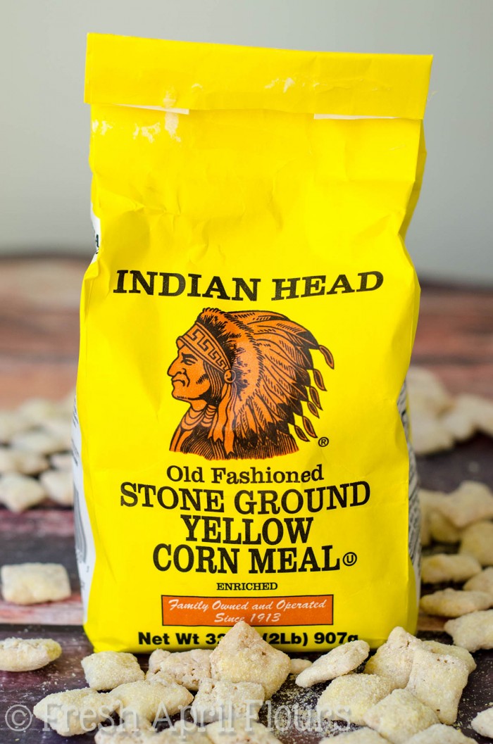 Cornbread Puppy Chow: un aperitivo dulce y mantecoso para chow cachorros con sabor a maíz clásico.
