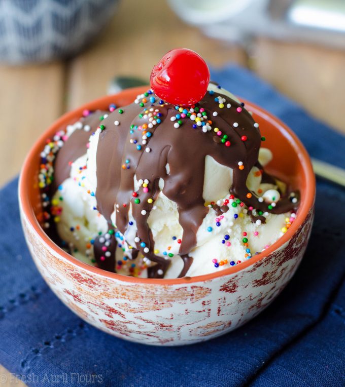 Casera mágica hecha en casa: y una receta fácil de 3 ingredientes para la concha mágica que puedes hacer en casa. ¡Traigan los helados!