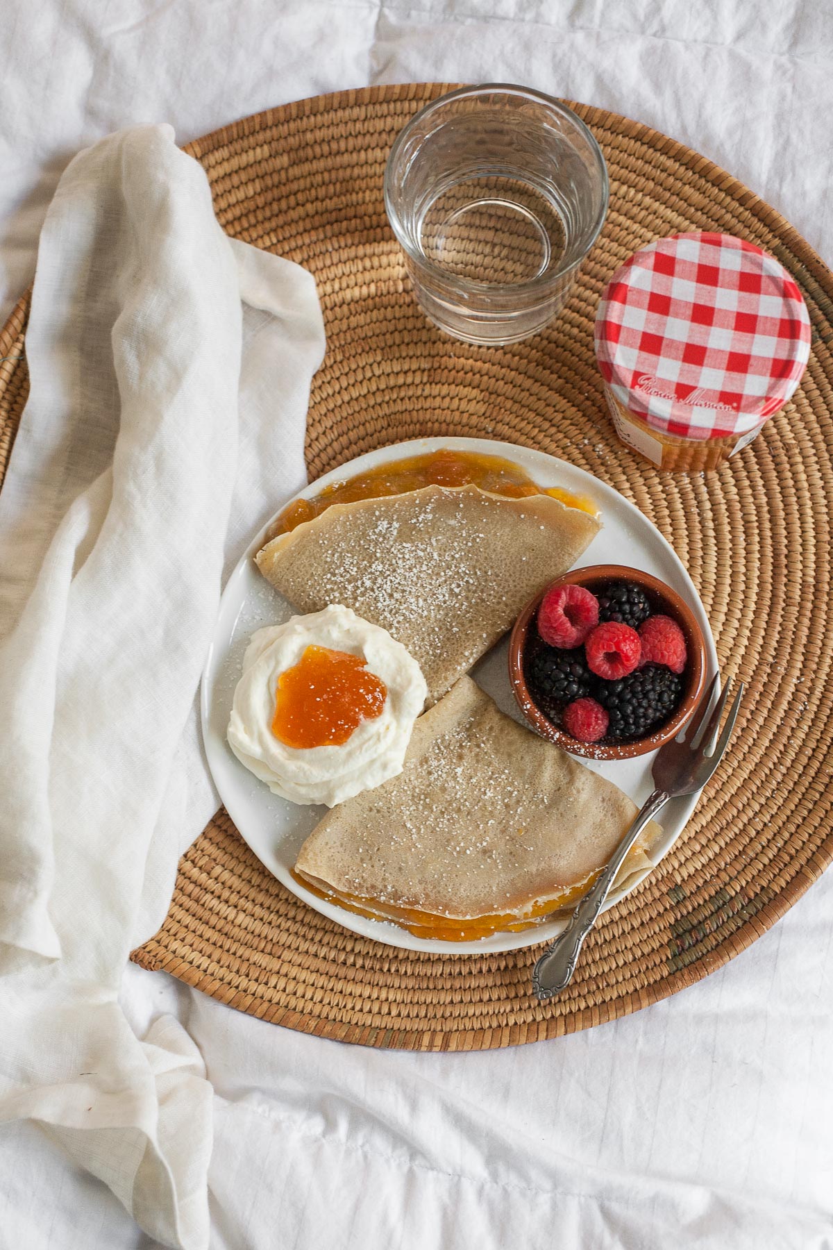 Crepes Sin Grano Con Conservas De Albaricoque | acalculatedwhisk.com
