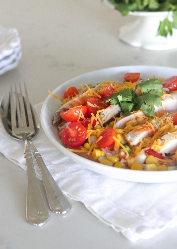 Cuencos de enchilada de pollo en capas 