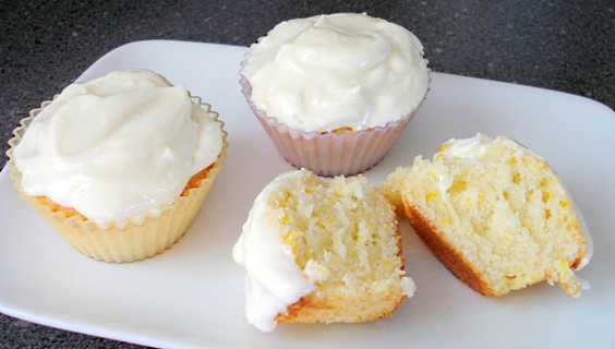  Cupcakes de limón con glaseado de queso crema 