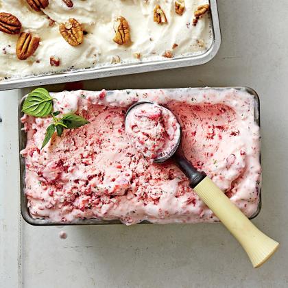 12 sabores de helado que puedes hacer en casa. Si bien la vainilla sigue siendo la favorita de los Estados Unidos, es posible que también desee probar algunos de estos. 31Daily.com