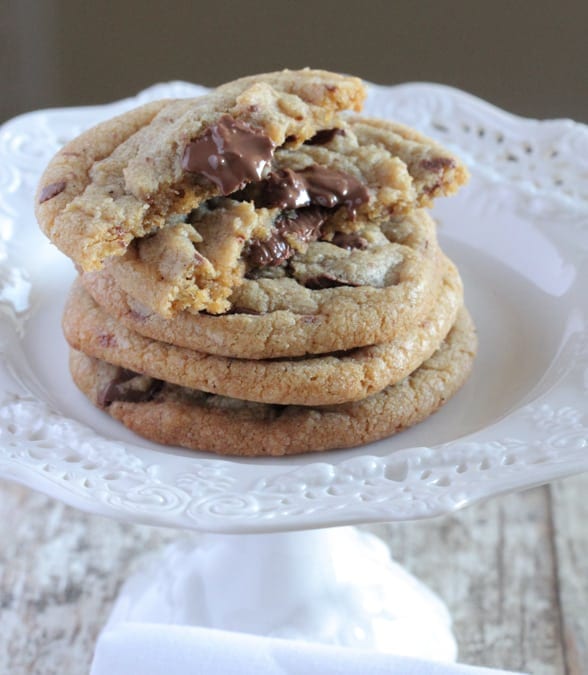 Galletas de trozos de chocolate con mantequilla marrón crujiente