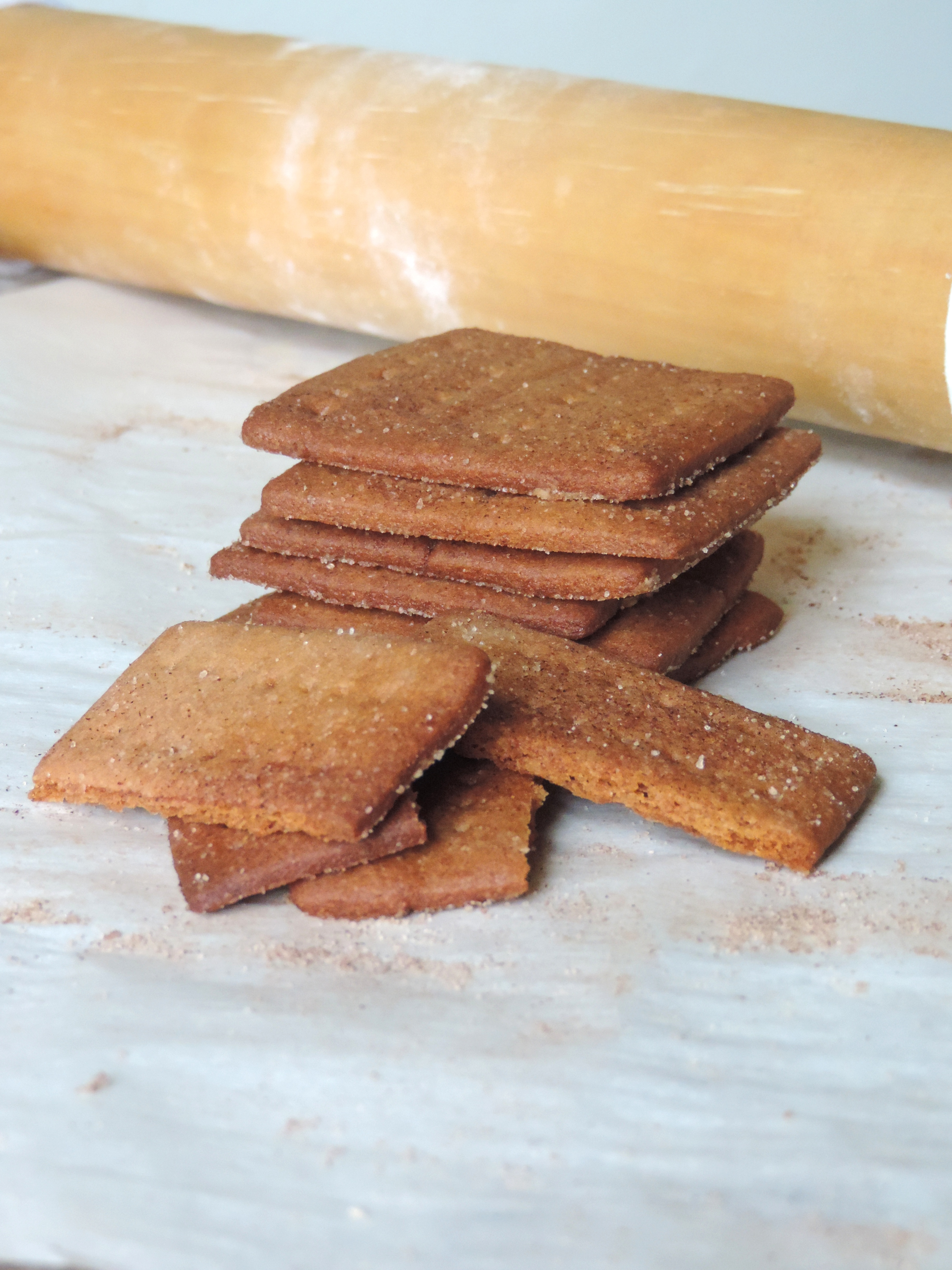 Galletas de canela Graham caseras: crujientes, mantecosas y mucho más fáciles de lo que crees. ¡Mejor de lo que encuentras en una caja!