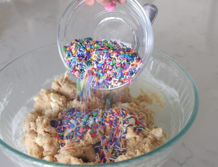 Cookies de chip blanco de Funfetti