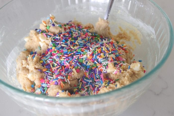 Cookies de chip blanco de Funfetti