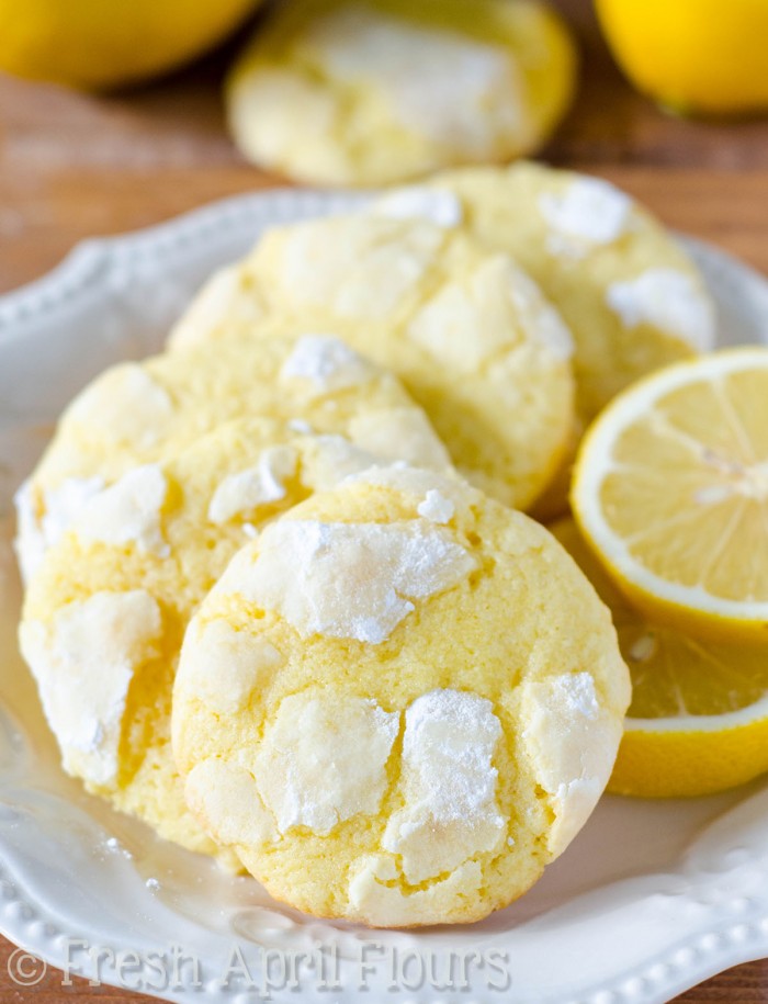 Galletas arrugadas de limón: Galletas arrugadas dulces y agrias con sabor a limón brillante.