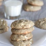 Galletas de mantequilla de cacahuete con queso crema de arándanos y papas blancas