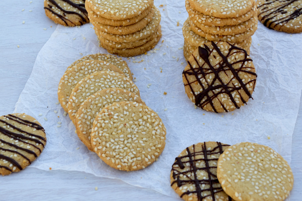 Galletas de Tahini: galletas tiernas y mantecosas con sabor a nuez y sésamo