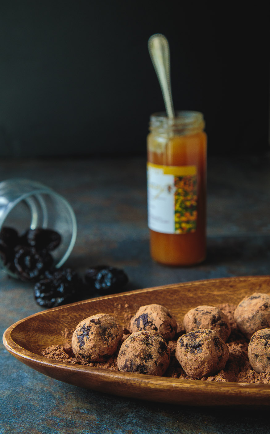 Healthy sugar-free chocolate truffles @dessertfortwo