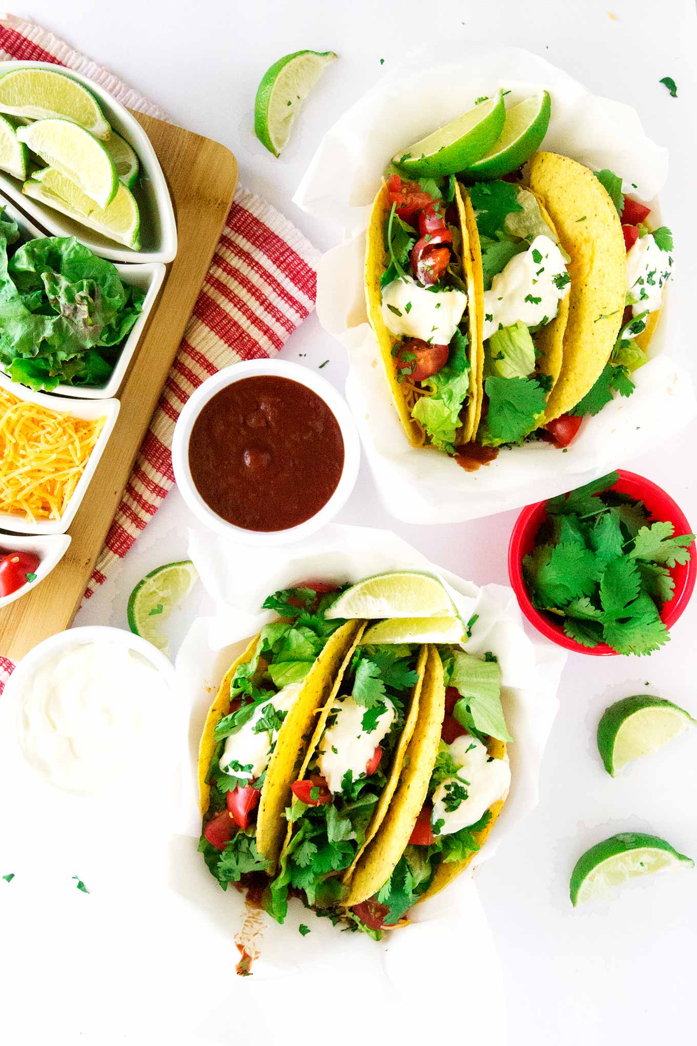 ¡Hacer tu propia mezcla de condimentos para tacos es donde está! Sabe mucho mejor que esos pequeños paquetes de la tienda. ¡Esta mezcla de condimentos para tacos es una especia audaz que hará los mejores tacos que hayas probado! Garantizado #tacos #tacoseasoning #seasonings