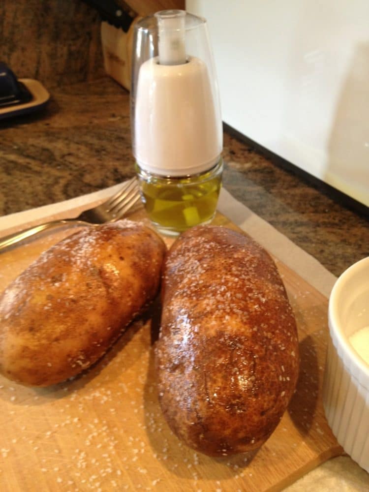  oiled-salted-potatoes.jpg 