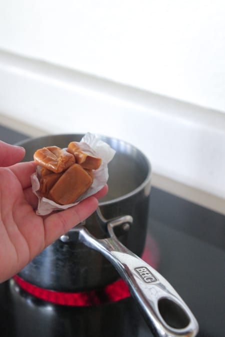 Magdalenas De Caramelo Con Pastel De Mantequilla Amarilla Casera