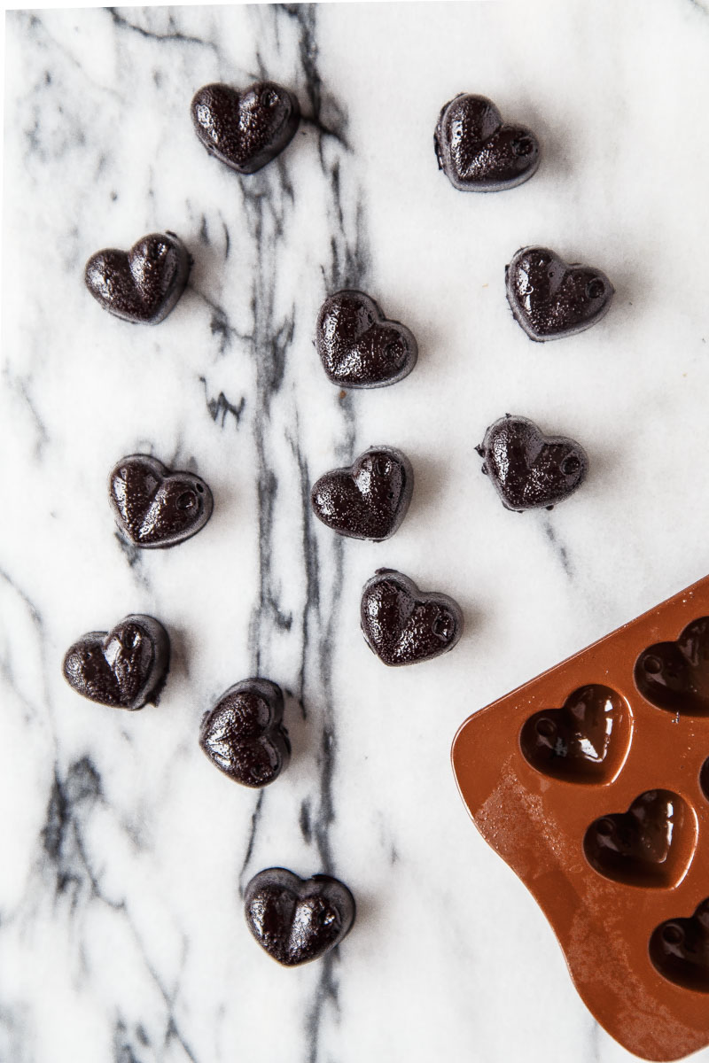 My Cold Black Heart: regaliz corazón mastica