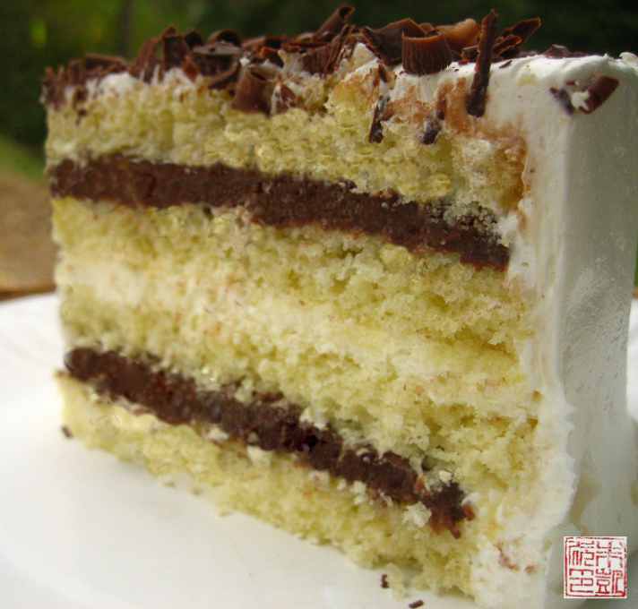 Pastel de chocolate blanco y negro