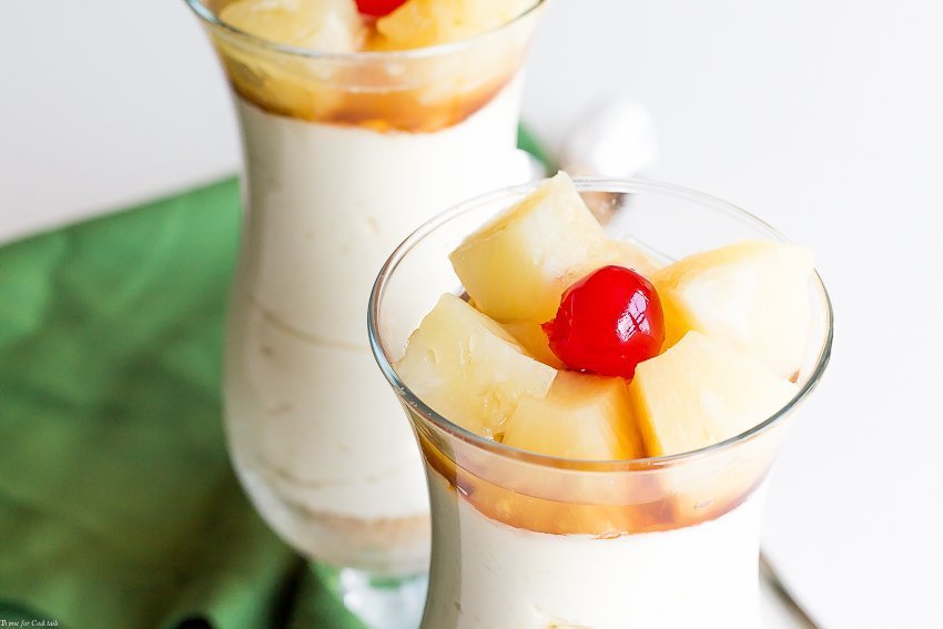 Prepare estos postres de pastel de queso al revés de piña sin hornear en una fracción del tiempo que toma hacer la cosa real.