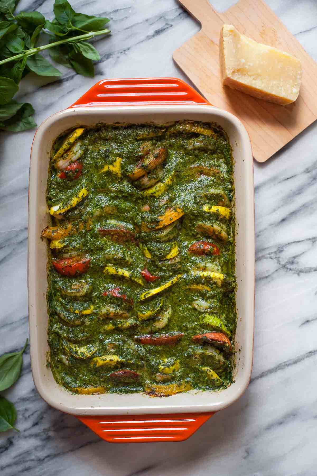 Pesto De Camarones Al Horno Con Calabaza Y Tomates # 30MinuteMondays | acalculatedwhisk.com