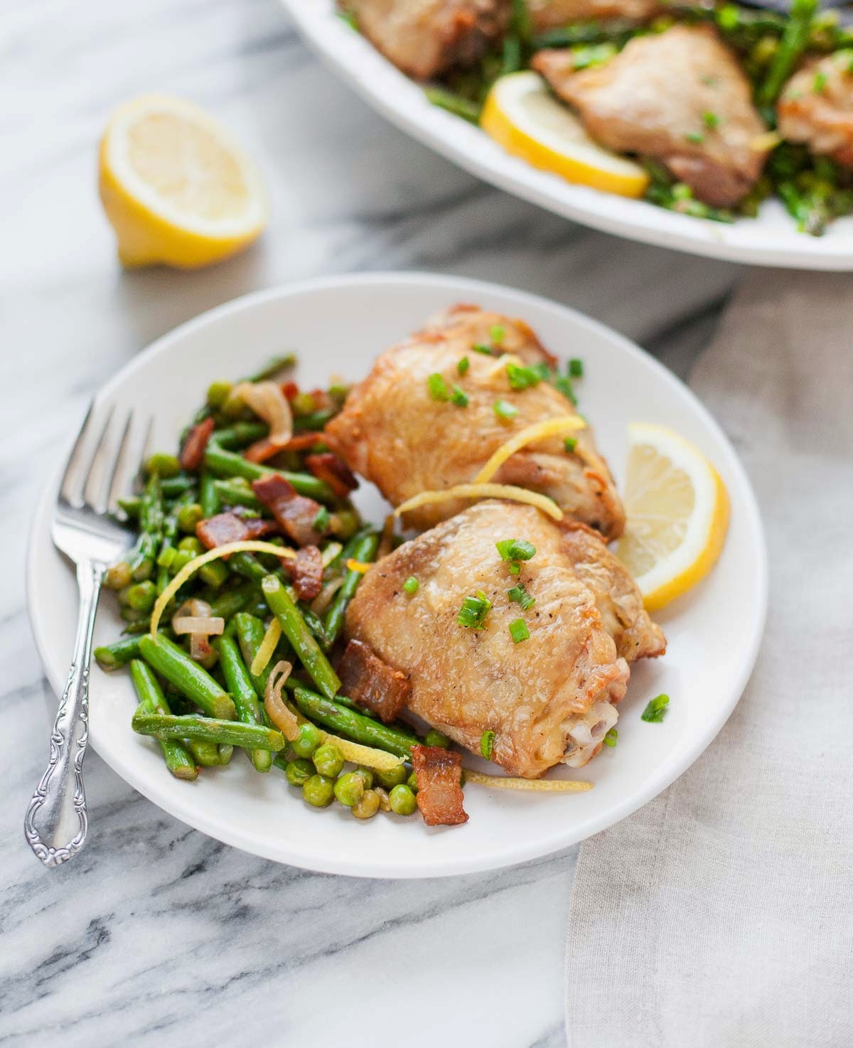 Pollo Crujiente Con Verduras De Primavera | acalculatedwhisk.com
