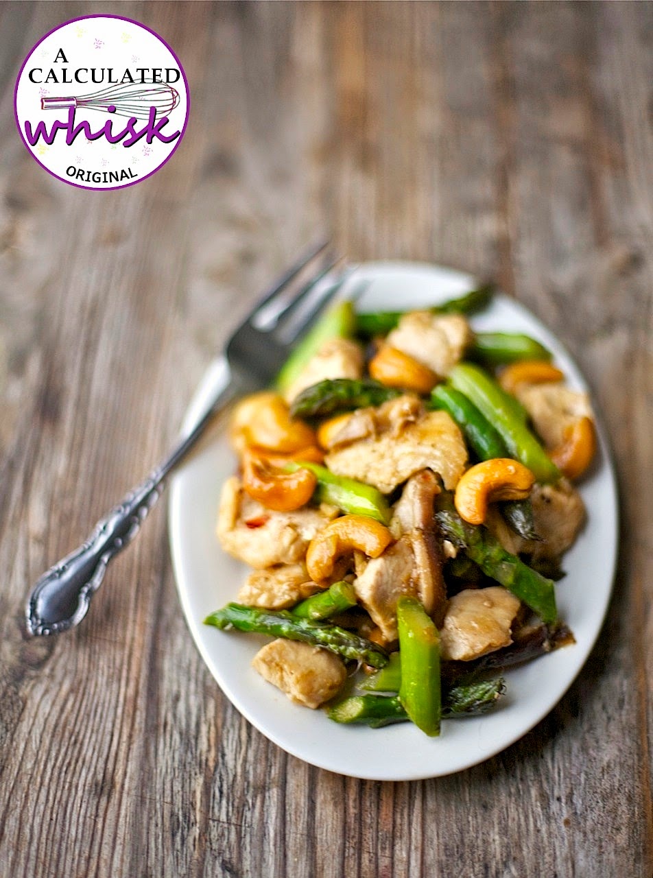 Pollo de anacardo con setas de espárragos y shiitake / acalculatedwhisk.com