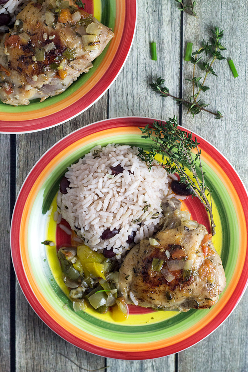 ¡Este pollo estofado de Jamaica traerá el Caribe a tu hogar! | cocinartheglobe.com