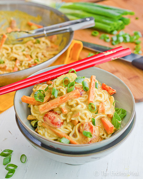 ¡21 recetas sobresalientes de fideos Shirataki para disfrutar de esta pasta sin calorías de cero calorías de Japón! #glutenfree #paleo #keto #lowcarb | cocinartheglobe.com