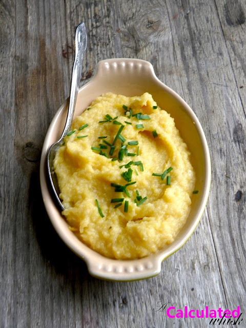 Puré de Rutabaga y Squash con Ajo Asado (Paleo, Vegano) | acalculatedwhisk.com