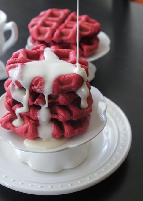 Rollitos De Crema De Helado De Terciopelo Rojo Helado