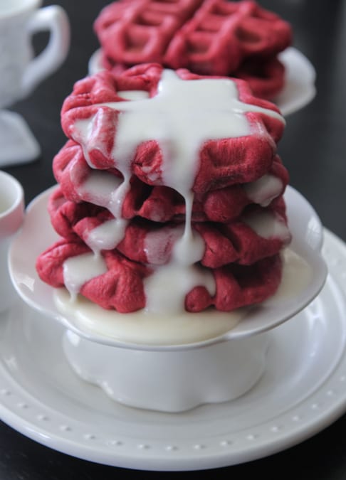 Rollitos De Crema De Helado De Terciopelo Rojo Helado