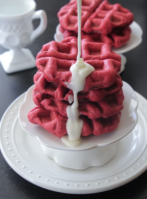 Rollitos De Crema De Helado De Terciopelo Rojo Helado