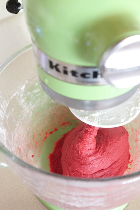 Rollitos De Crema De Helado De Terciopelo Rojo Helado