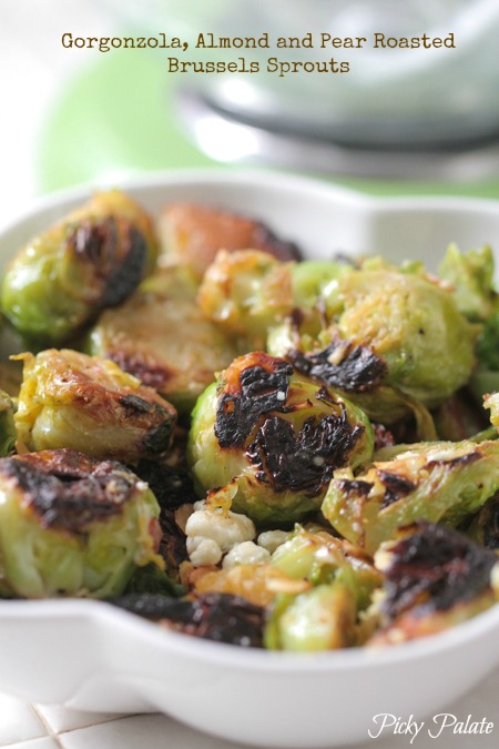 Gorgonzola Brotes De Bruselas Con Asado Y Almendras