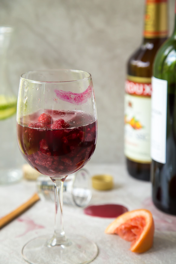 Lazy Girl Sangria | dessertfortwo.com