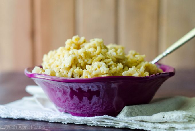 Risotto de queso de cabra con trufa: el risotto clásico obtiene un cambio de imagen con queso de cabra cremoso y notas de trufa terrosas.