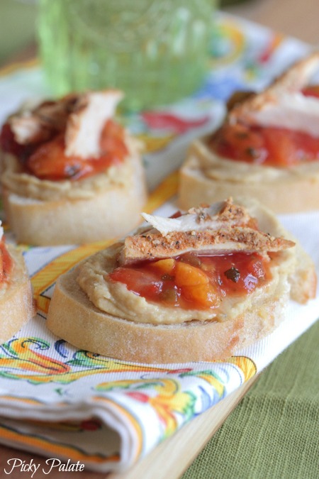 Salsa Y Hummus De Pollo Asado Bruschetta-19t