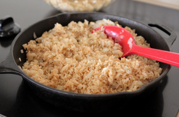 Sartén De Arroz Con Chile Y Pollo Con Frijoles Negros-2