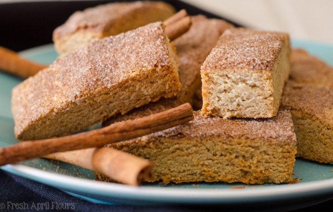 Snickerdoodle Biscotti: bizcochos con especias de canela cubiertos con una capa de azúcar de canela crujiente. ¡Sólo está pidiendo que se sumerja en el café!